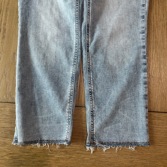 J. Jill Women's High Rise Straight Leg Crop Jeans Size 2P Light Wash - Picture 3 of 7